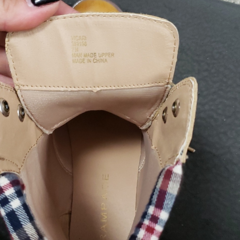 Boots - Picture 2 of 4